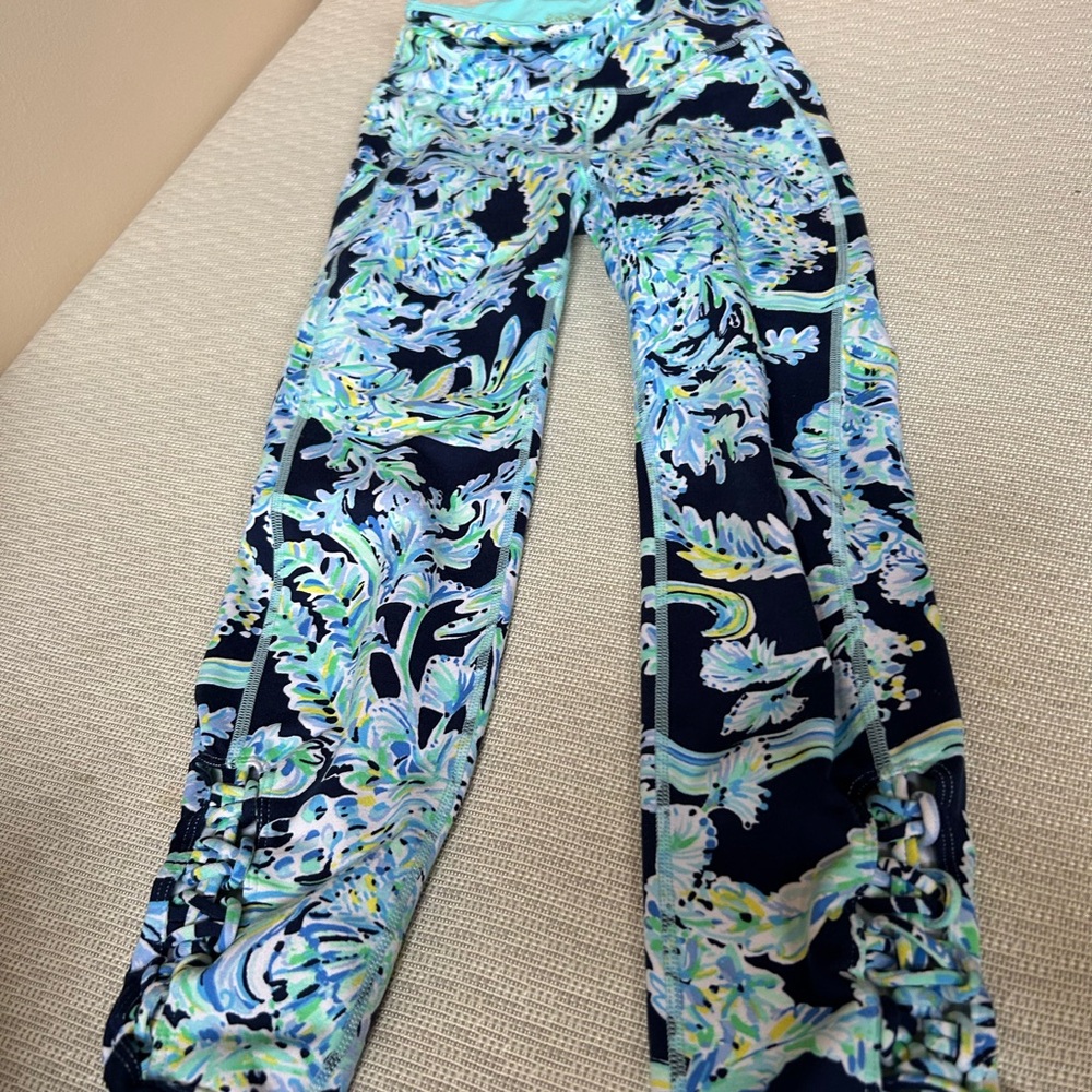 Lilly Floral Blue and Green Women's leggings
